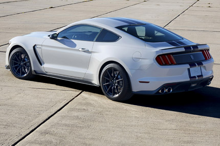 A three-quarter rear view of the Ford Shelby GT350